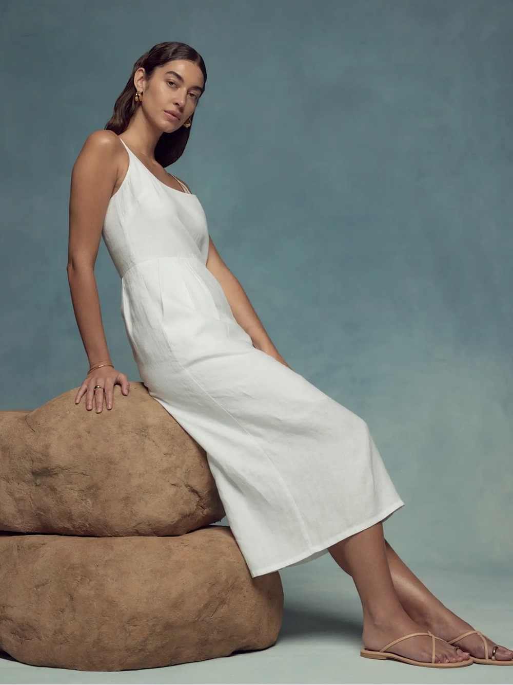 Linen Scoop Neck Midi Dress